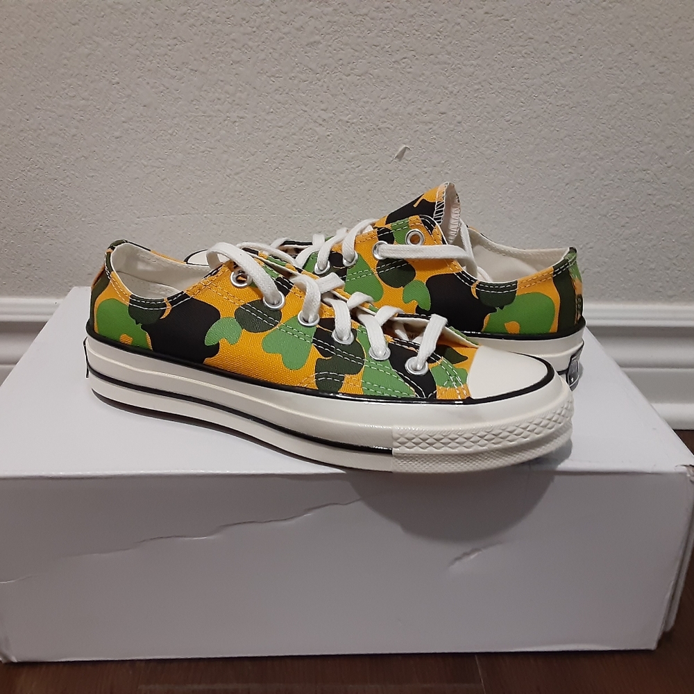 Converse - Picture 1 of 4
